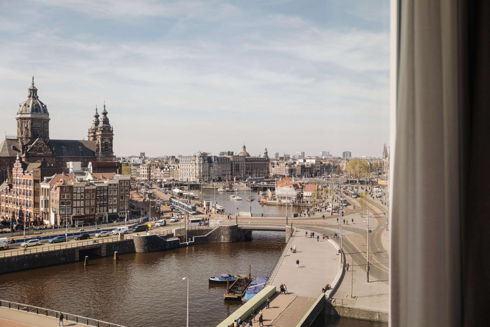 Готель Doubletree By Hilton Amsterdam Centraal Station Екстер'єр фото